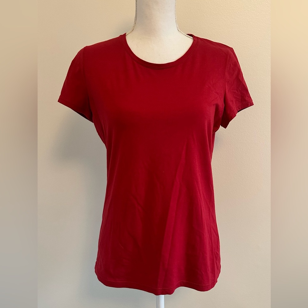 Loro Piana | Classic Red Women's T-Shirt